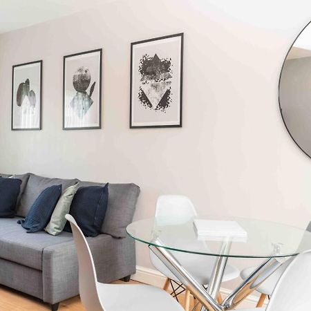 Comfortable And Convenient 3 Bedroom House With Parking Handsworth 外观 照片