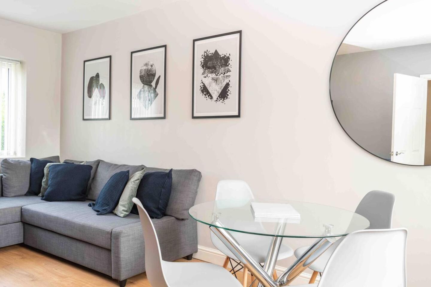 Comfortable And Convenient 3 Bedroom House With Parking Handsworth 外观 照片